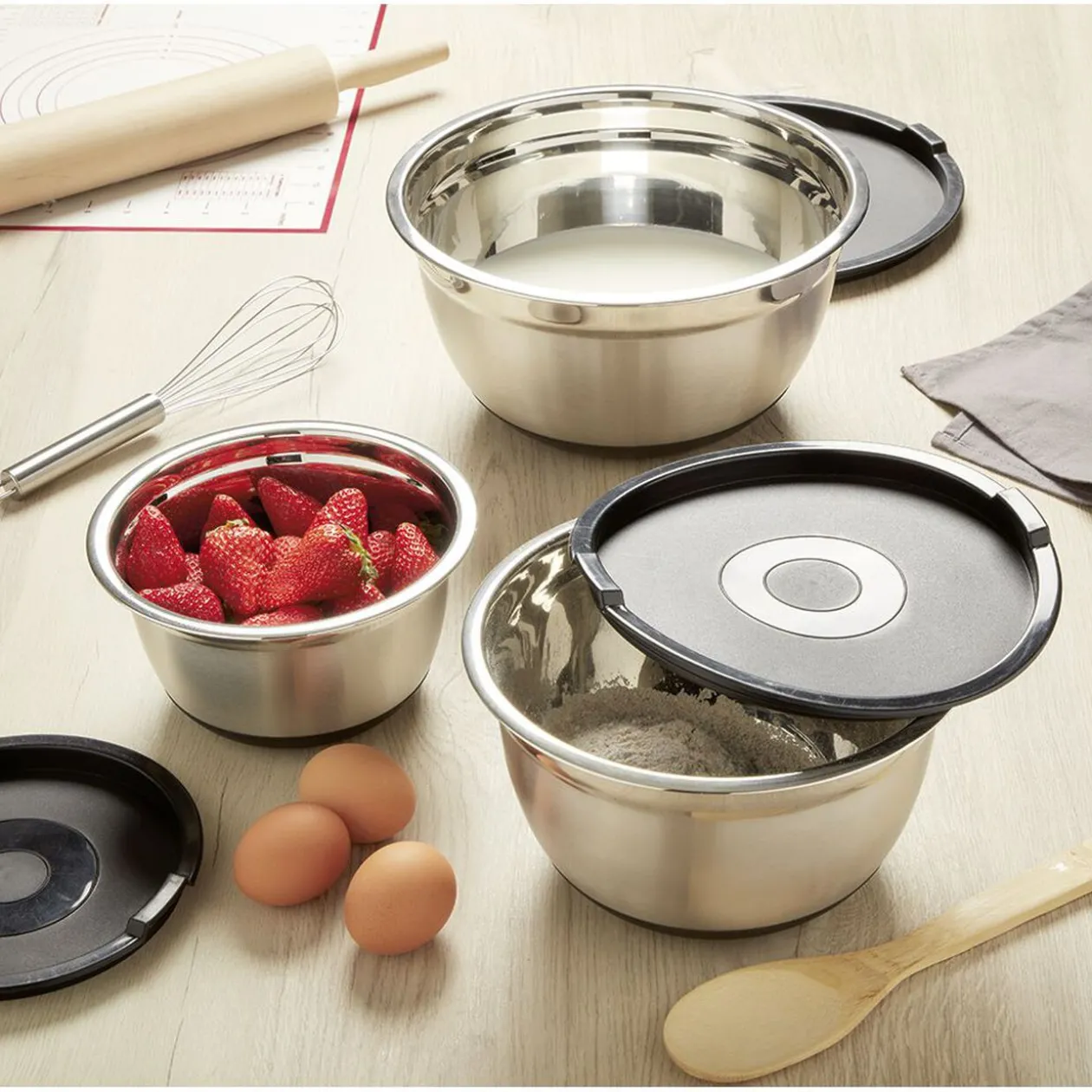 Bol à mixer inox avec couvercle et anse antidérapante silicone noir x3