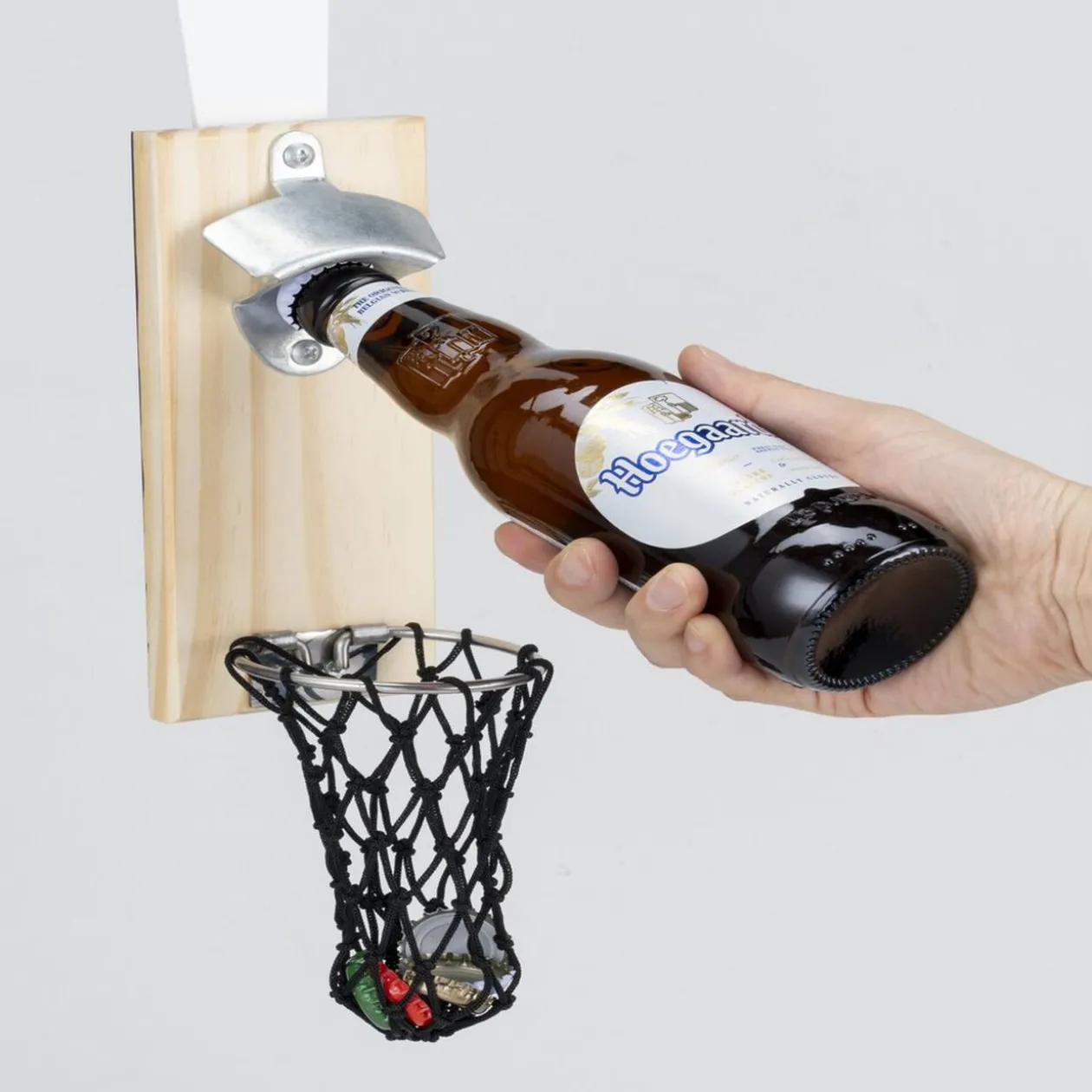 Décapsuleur mural basketball en bois 8x5xH20cm